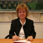 Dr. Auer Katalin